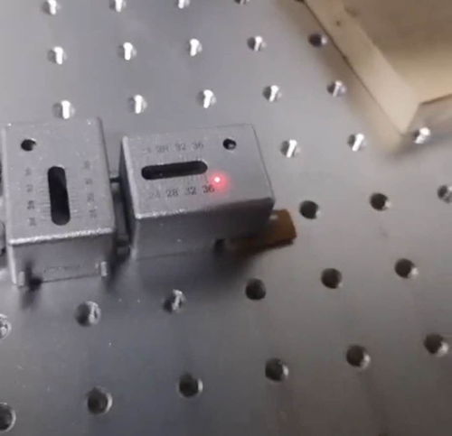 廠家直銷隆盾光纖激光打標機 保質保量，專為電子產品及零配件打造